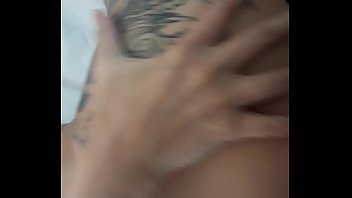 video sexo romantico novinha tatuada pedindo para meter no cu apertado